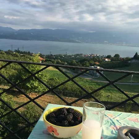 Overlooking The Sapanca Lake Tatil Evi Sakarya (Marmara)
